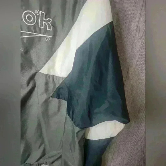 Vintage Reebox Windbreaker Jacket. Size large. - Picture 6 of 9
